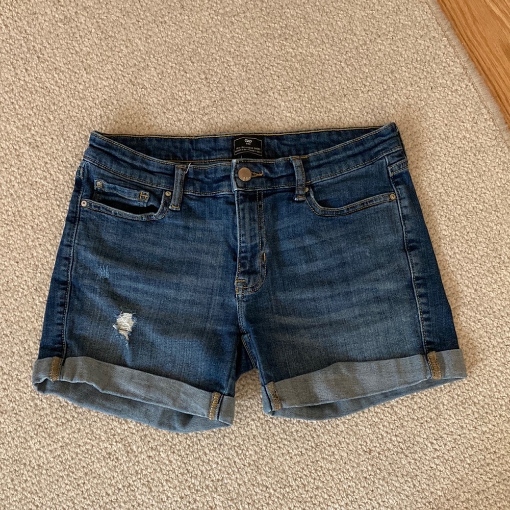 GAP sexy boyfriend shorts